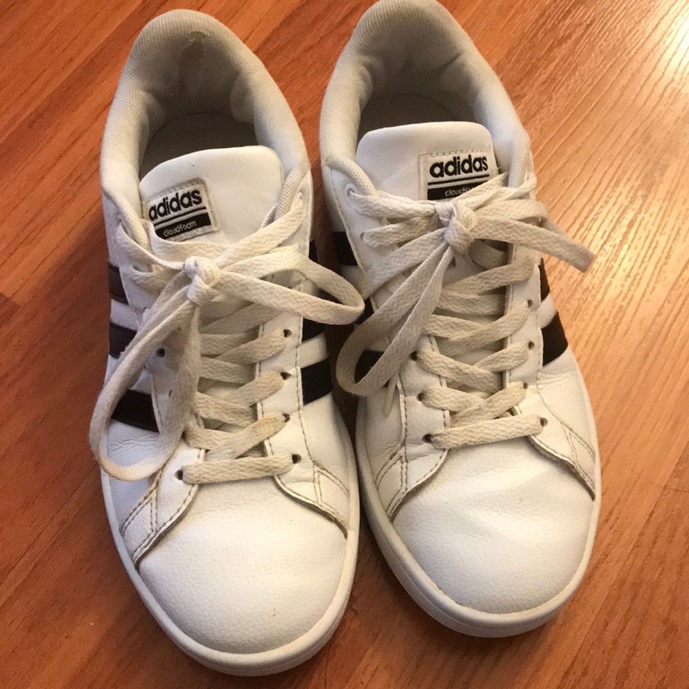 Women’s Adidas Cloudfoam Sneakers-Good Condition!!